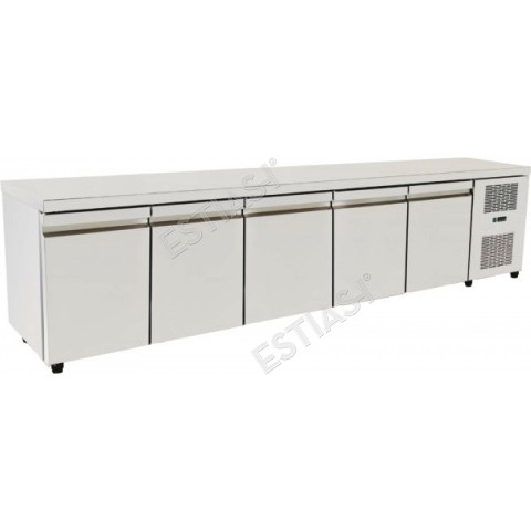 Refrigerated counter with 5 GN doors 298cm