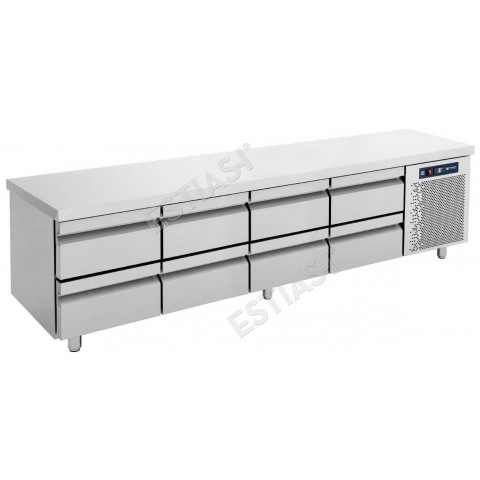 Undercounter chiller 239cm short with 8 drawers