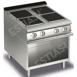 Με ερμάριο ανοιχτό